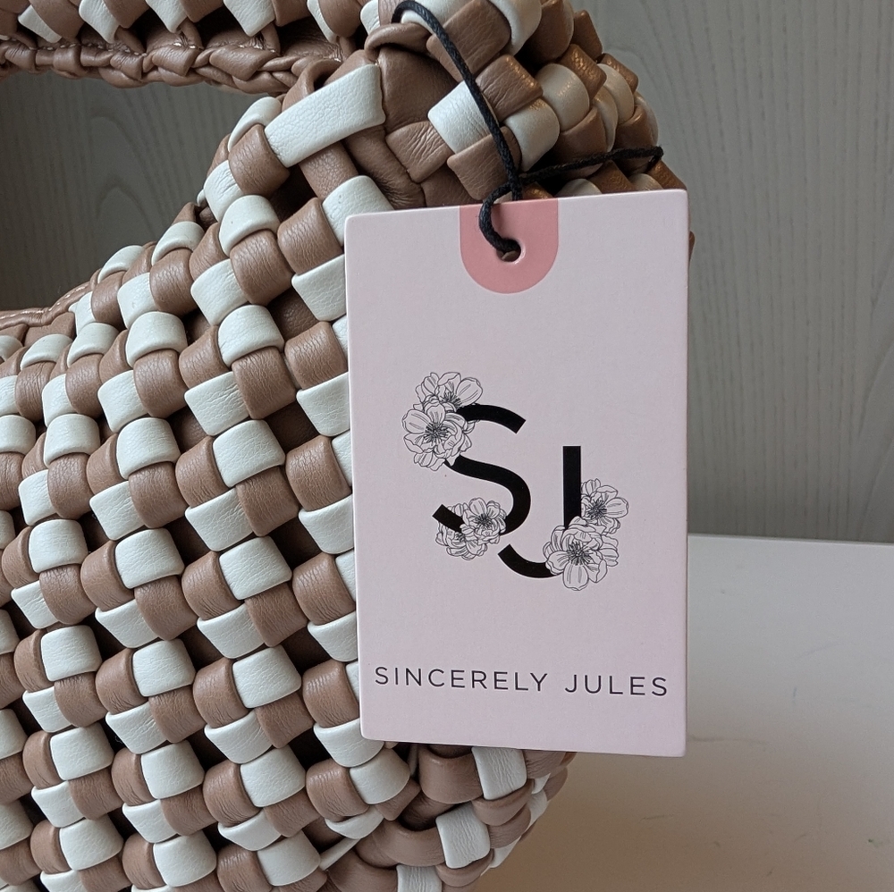 Sincerely Jules Woven Handbag - Picture 3 of 5